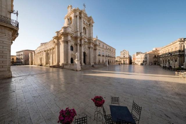 시라쿠사 Ortigia Charme Piazza Duomo 아파트 외부 사진