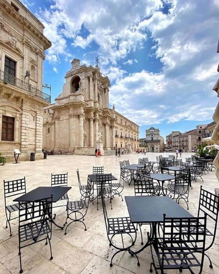 시라쿠사 Ortigia Charme Piazza Duomo 아파트 외부 사진